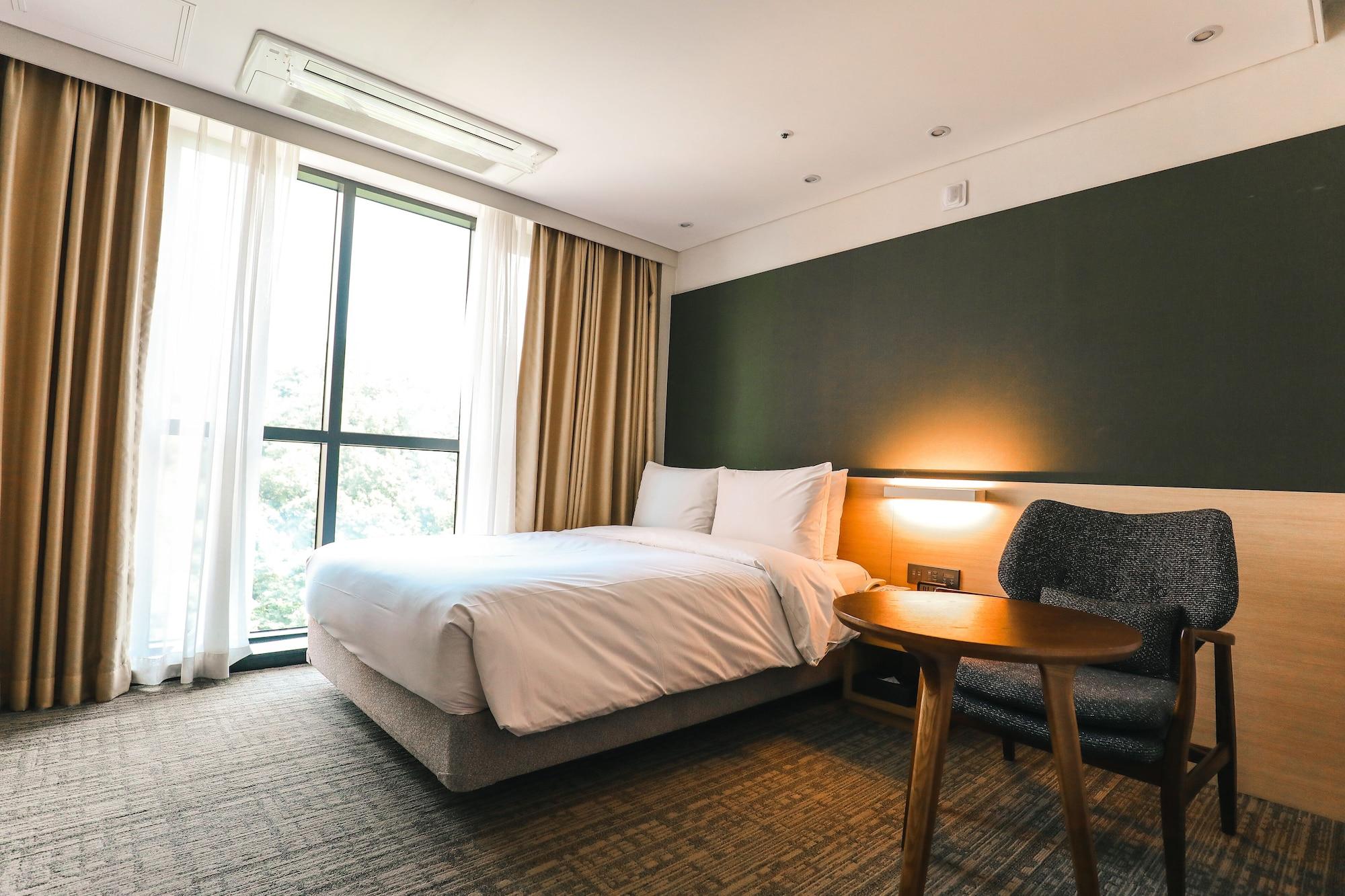 On City Hotel Чхонан Екстер'єр фото