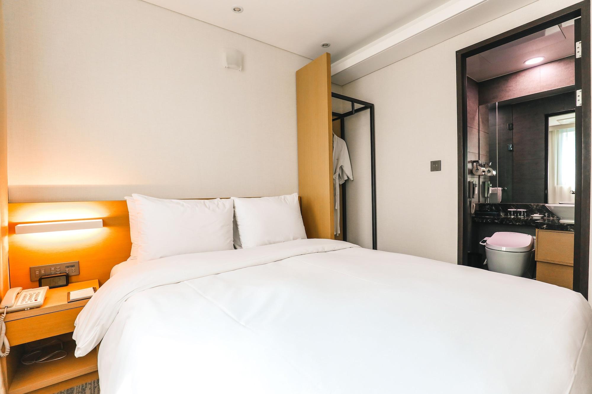 On City Hotel Чхонан Екстер'єр фото